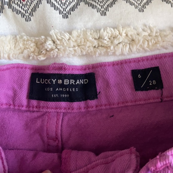 NWT LUCKY BRAND JEAN SHORT MID RISE CUT OFF 6 28 WAIST MAGENTA - Picture 5 of 10